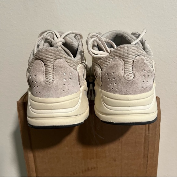 Adidas Yeezy Boost 700 Analog size 7.5 - Picture 7 of 8